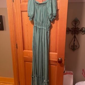 NWT Tuckernuck Loretta Caponi off shoulder maxi dress